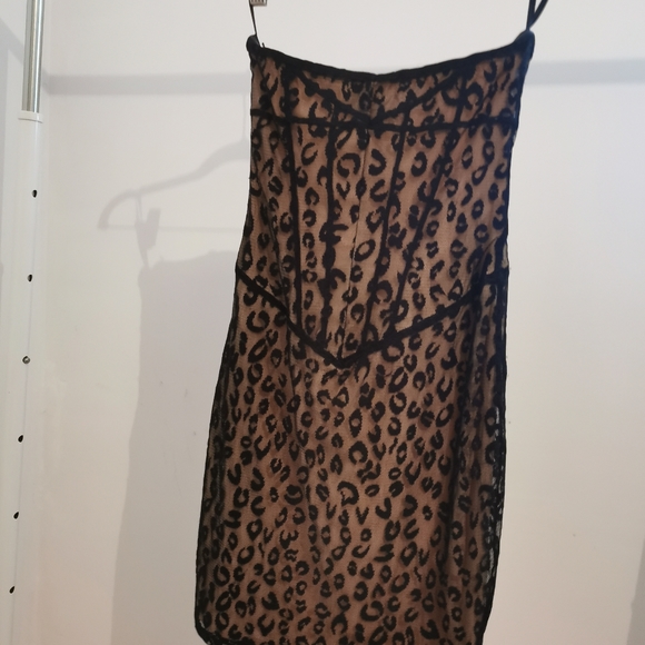 BEBE - Picture 2 of 2